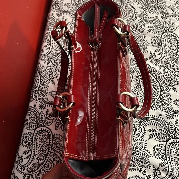 Coach Embossed Maroon Patent Leather Sexy Tote! - Picture 4 of 10
